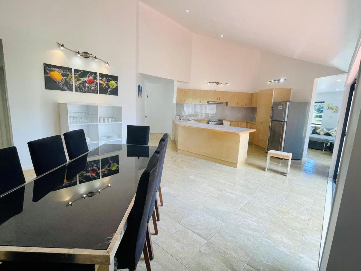 Red Hibiscus Villas ราโรทองกา ภายนอก รูปภาพ